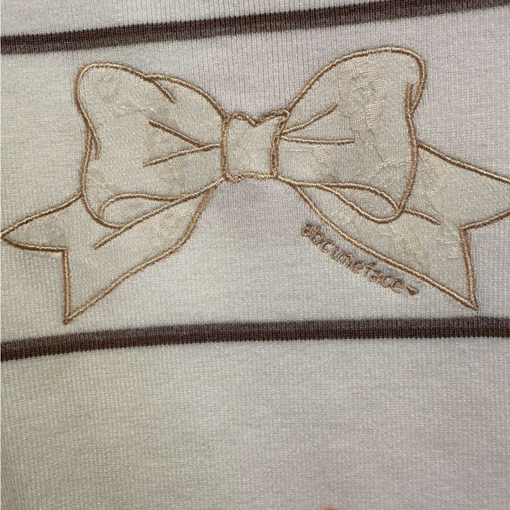ME Makeover Essentials Cream Sweater with Bow‎ Accent - Picture 5 of 6